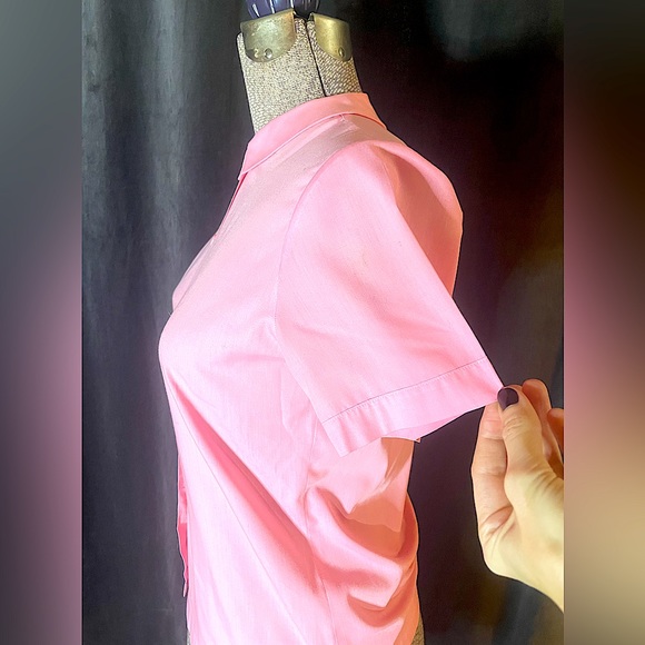 🖤 Vintage 🖤 Darling Bubble Gum Pink Short Sleeve Blouse by Ship n’ Shore 🖤 - Picture 7 of 9